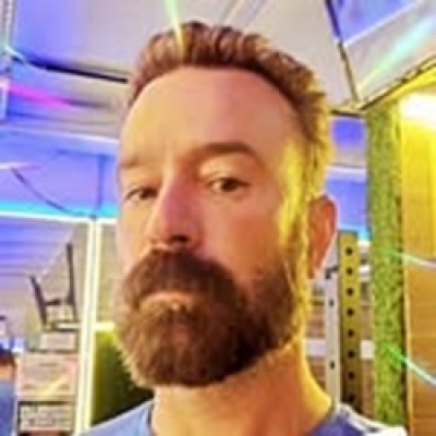 Retrato de Guillermo García-Hoz publicado en su perfil de Instagram
