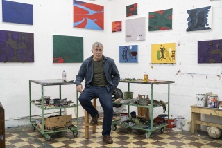 Rodrigo Andrade at his studio in São Paulo, 2023. Photo: Flavio Freire — Cortesía de Galeria Nara Roesler